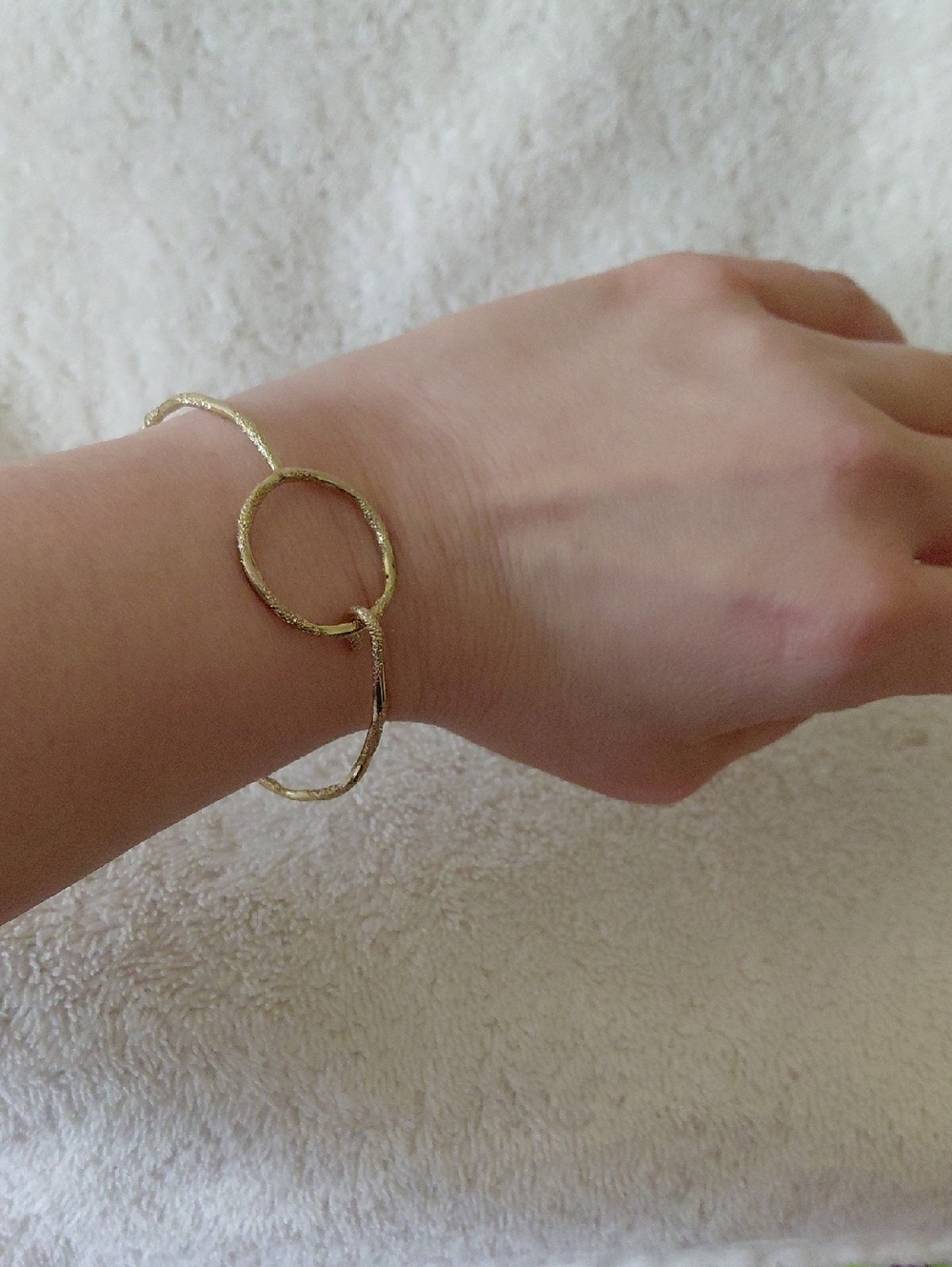 Nordstrom Gold Textured Open Circle Link Bracelet